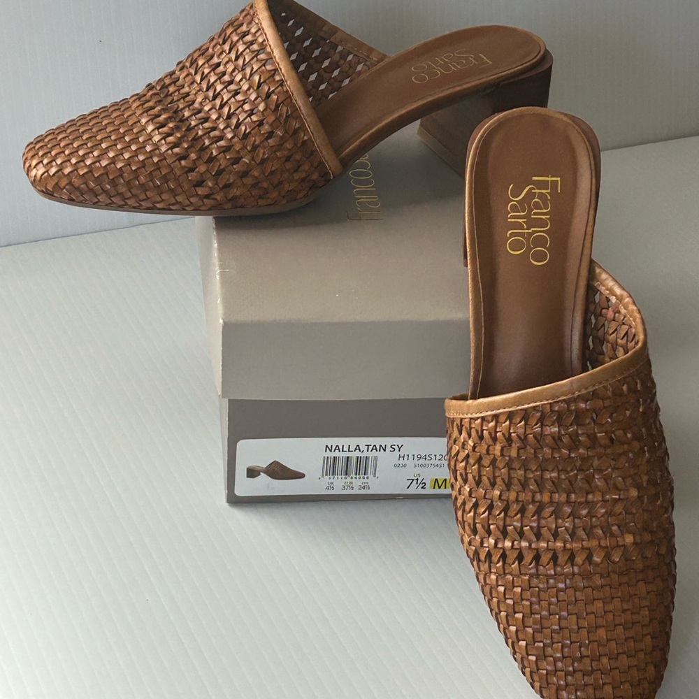 Women’s shoes
